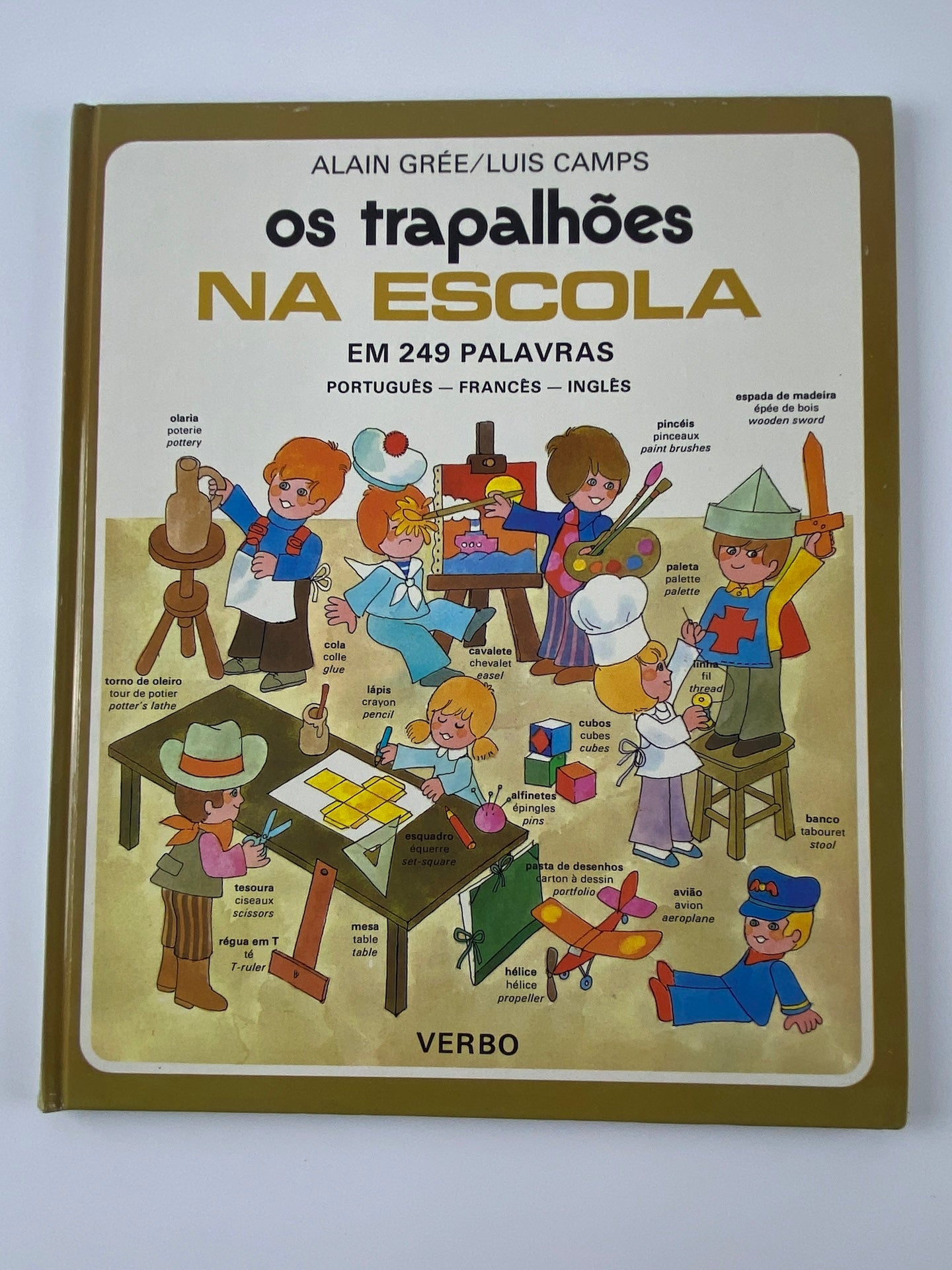 Os trapalhões na escola de Alain Grée e Luis Camps