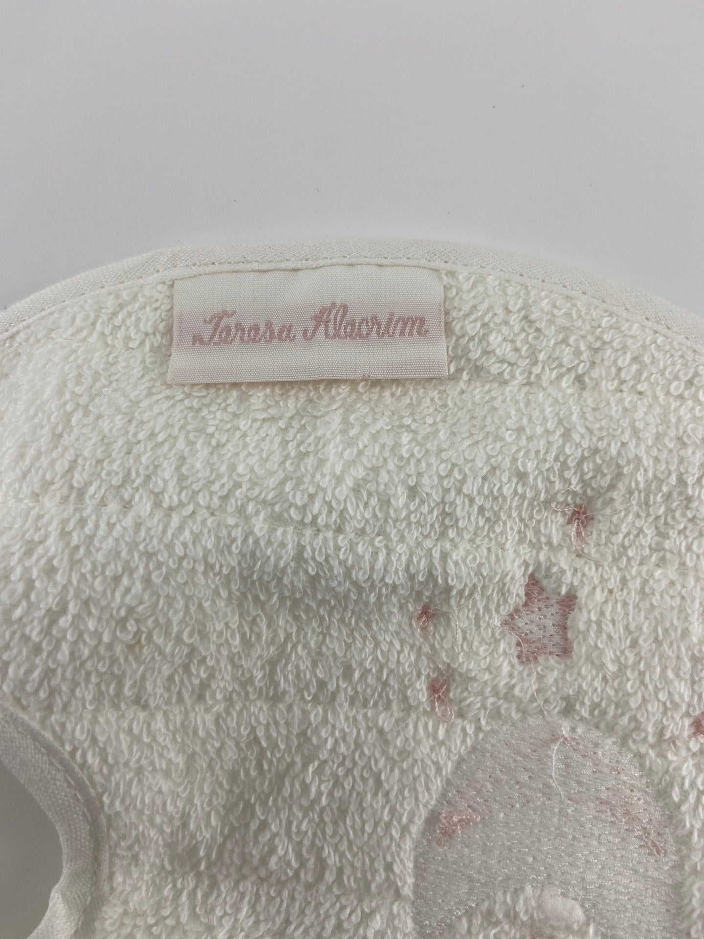 TERESA ALECRIM Babete bordado
