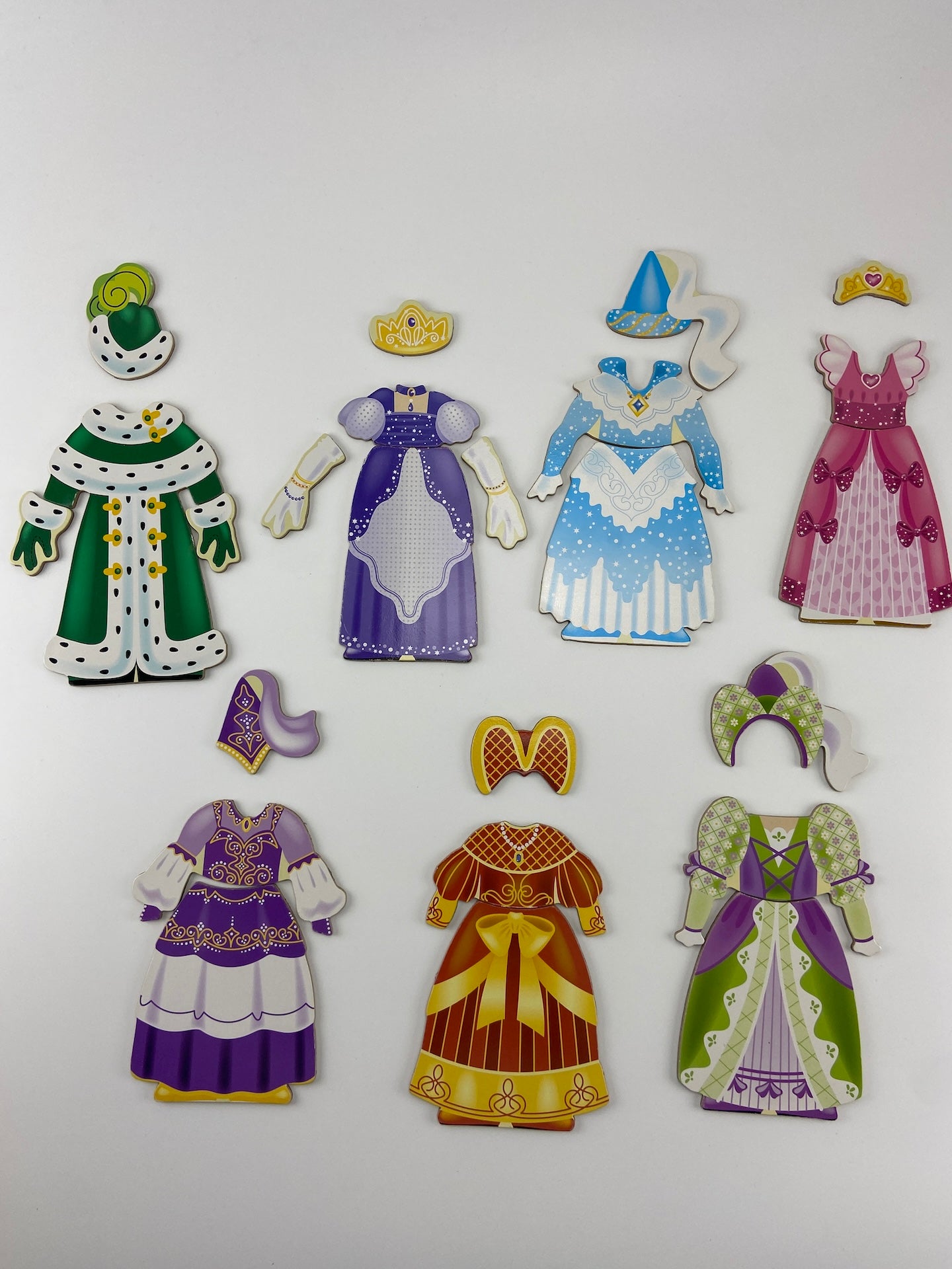 MELISSA & DOUG Princesa com vestidos magnéticos