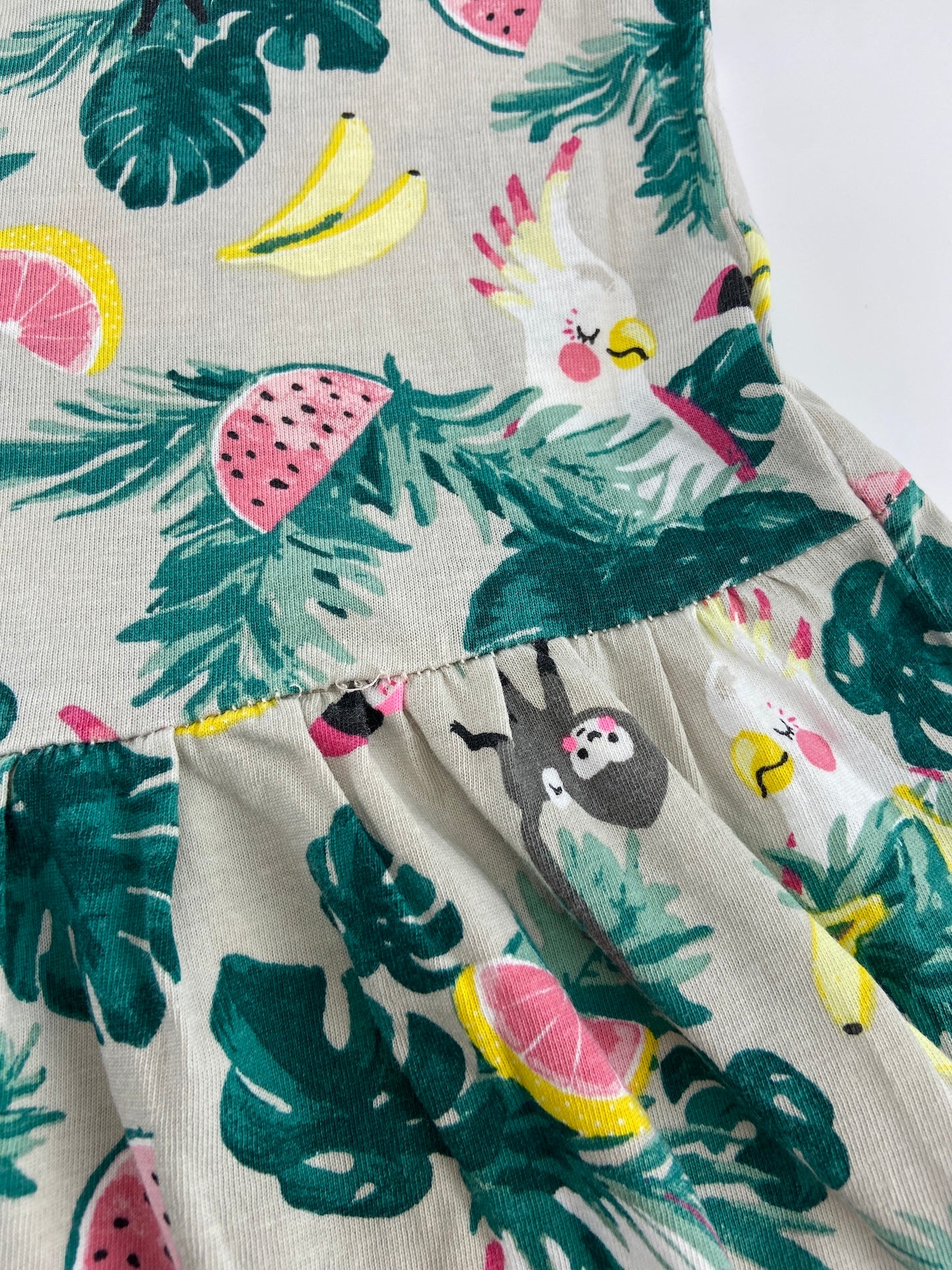 H&M Vestido padrão tropical