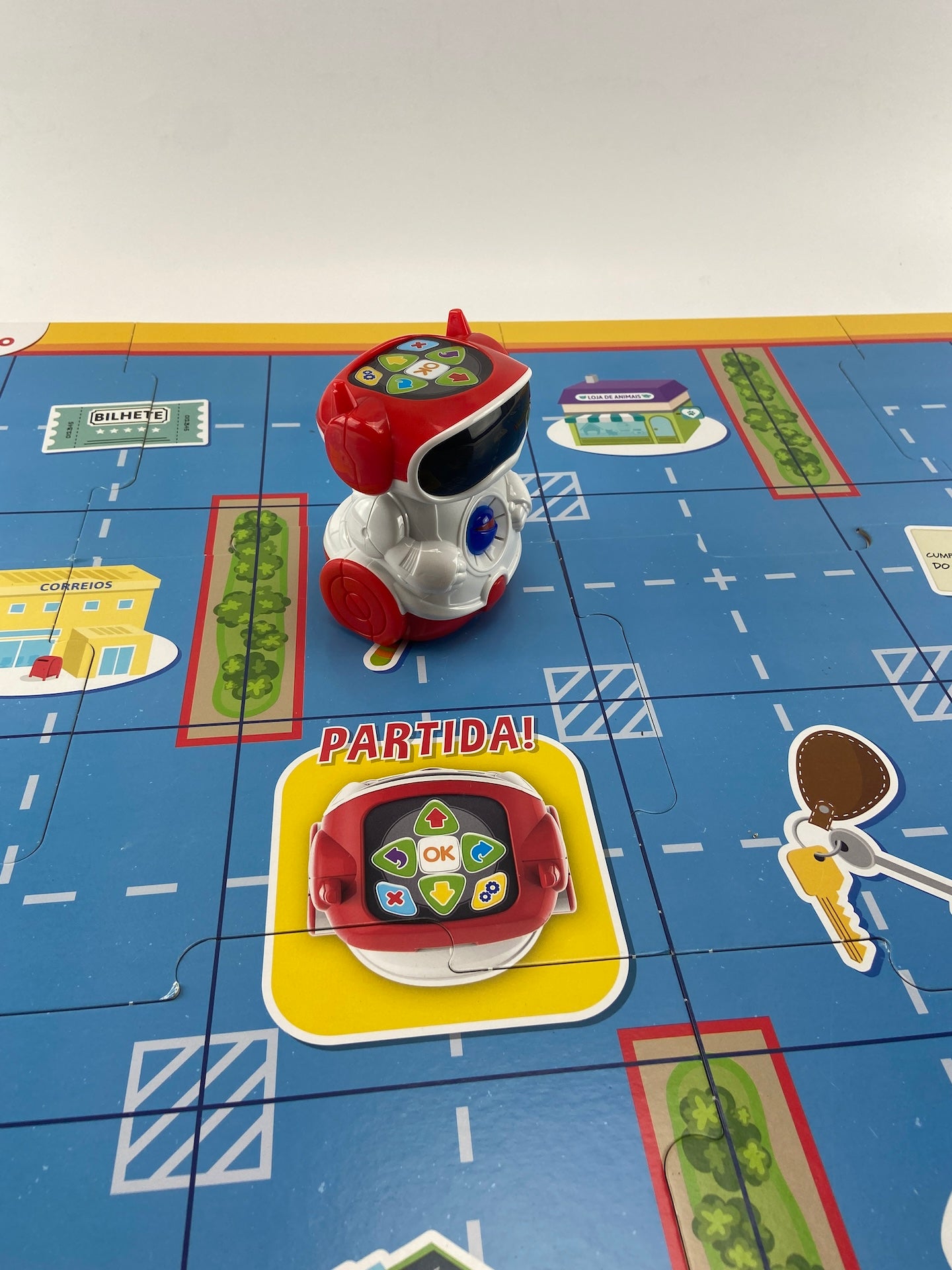 CLEMENTONI Doc Robot educativo falante