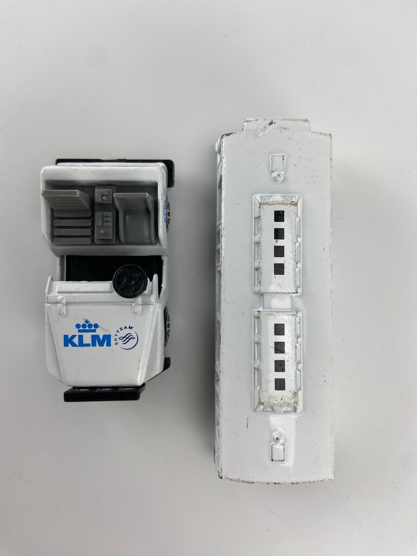 REALTOY Autocarro e carro aeroporto KLM