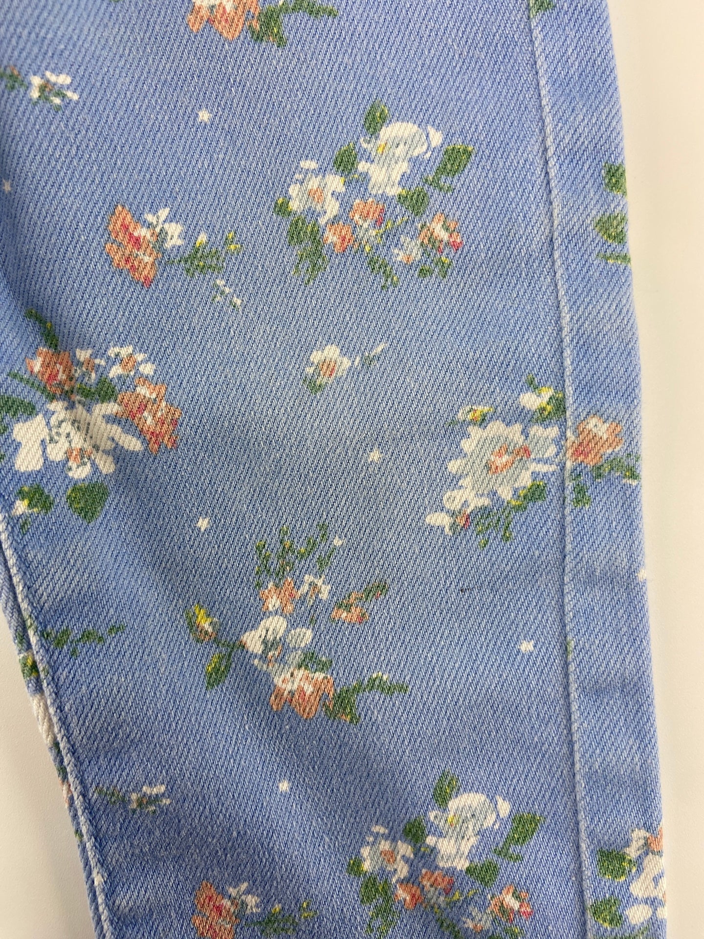 ZARA Calças com flores