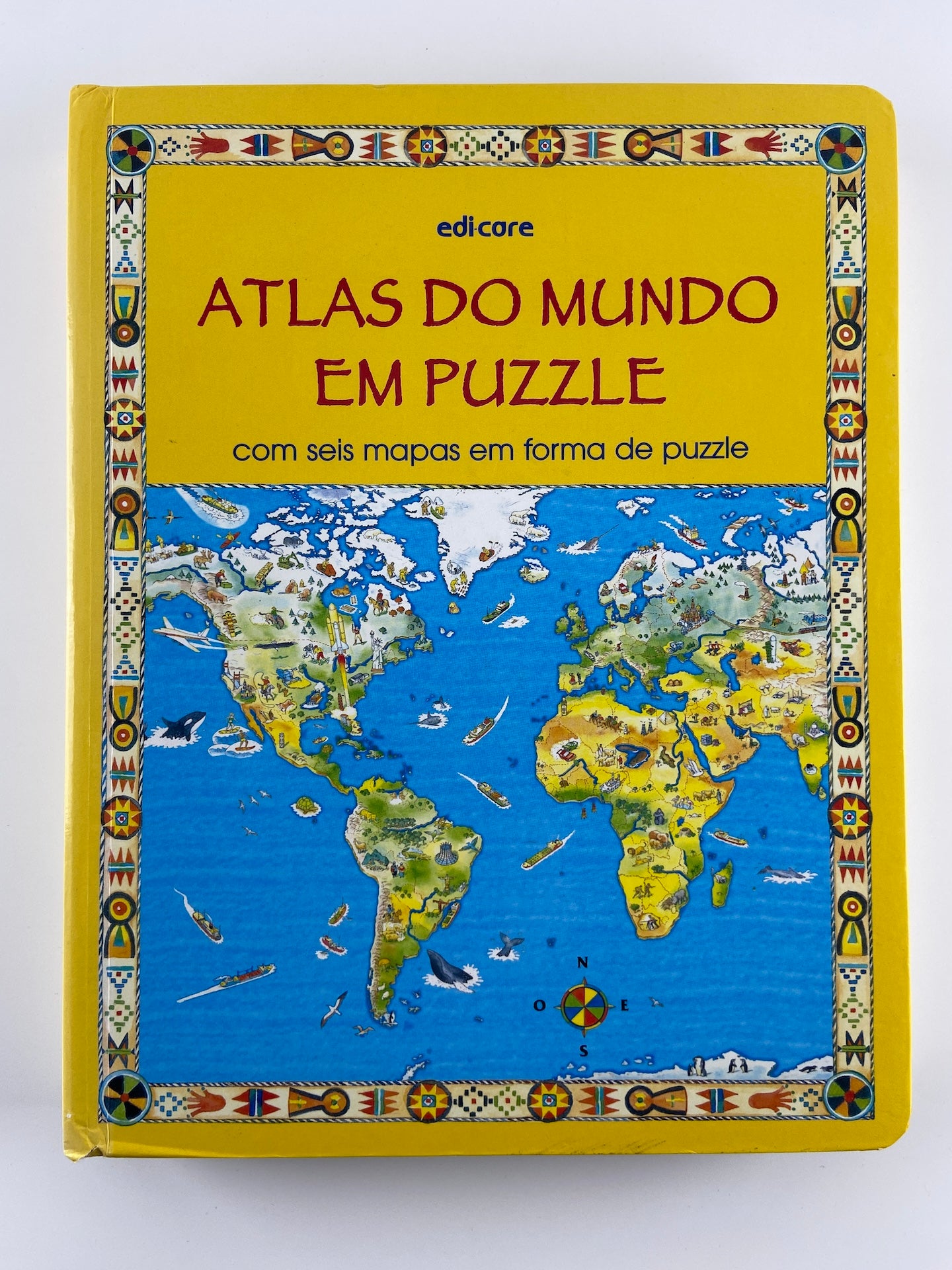 Atlas do Mundo em puzzle