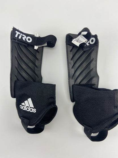 ADIDAS Caneleiras de futebol