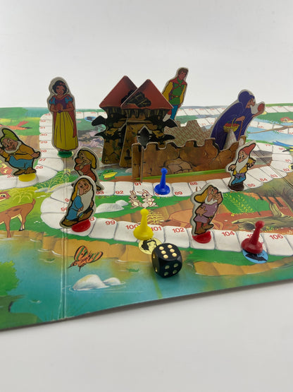 MAJORA Salva a Branca de Neve | Disney