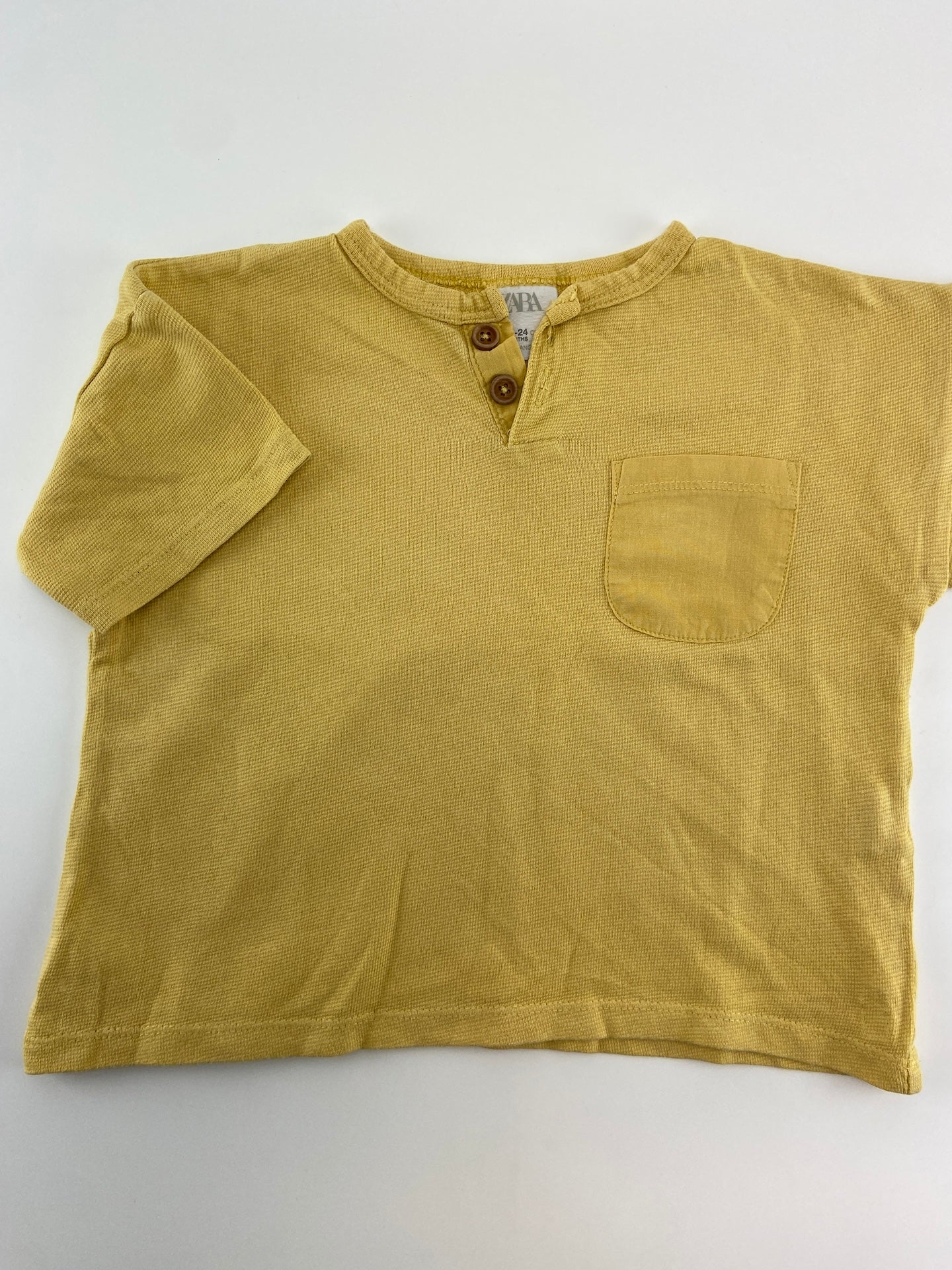 ZARA T-shirt com botões