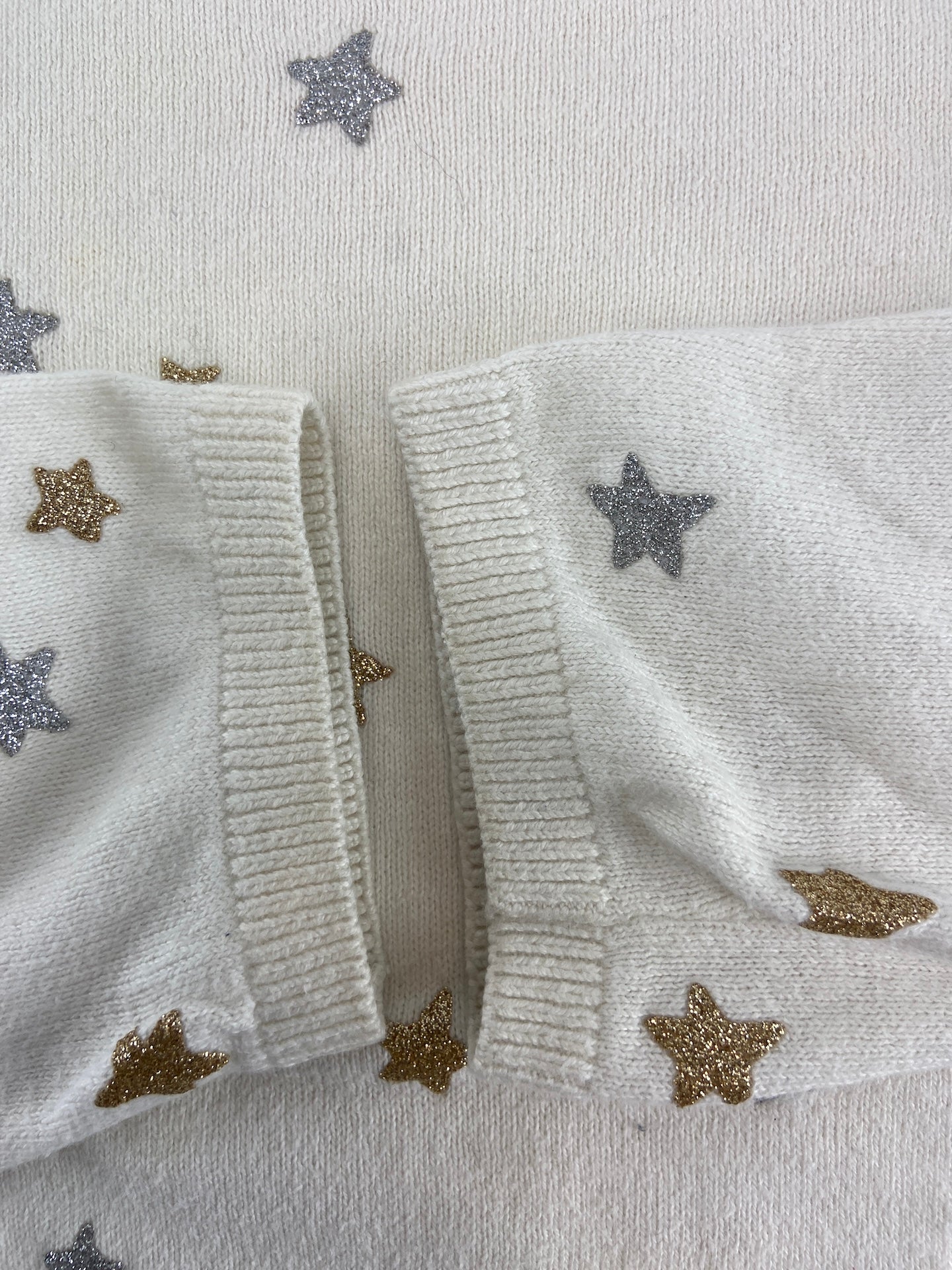 H&M Camisola com estrelas brilhantes