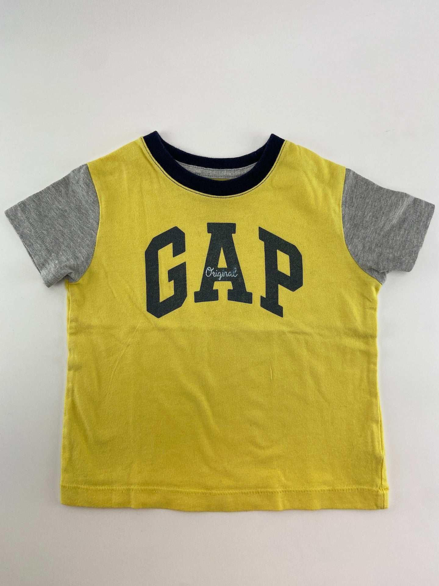 GAP T-shirt
