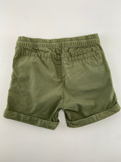 Calções com bolsos