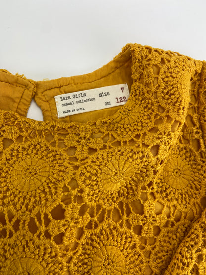 ZARA Vestido com bordado