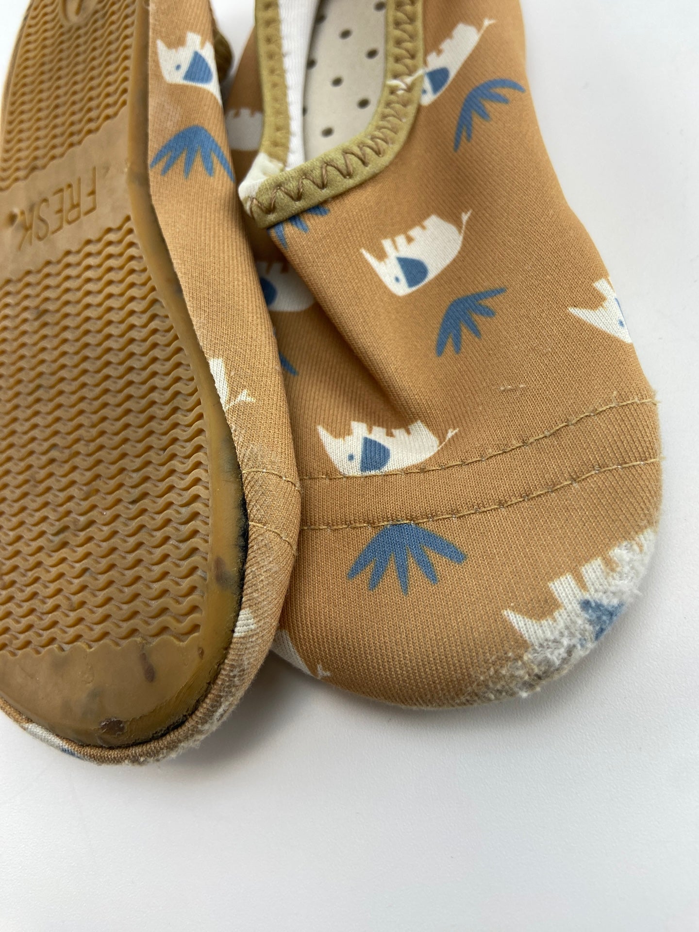 FRESKY Sapatos antiderrapantes p/água