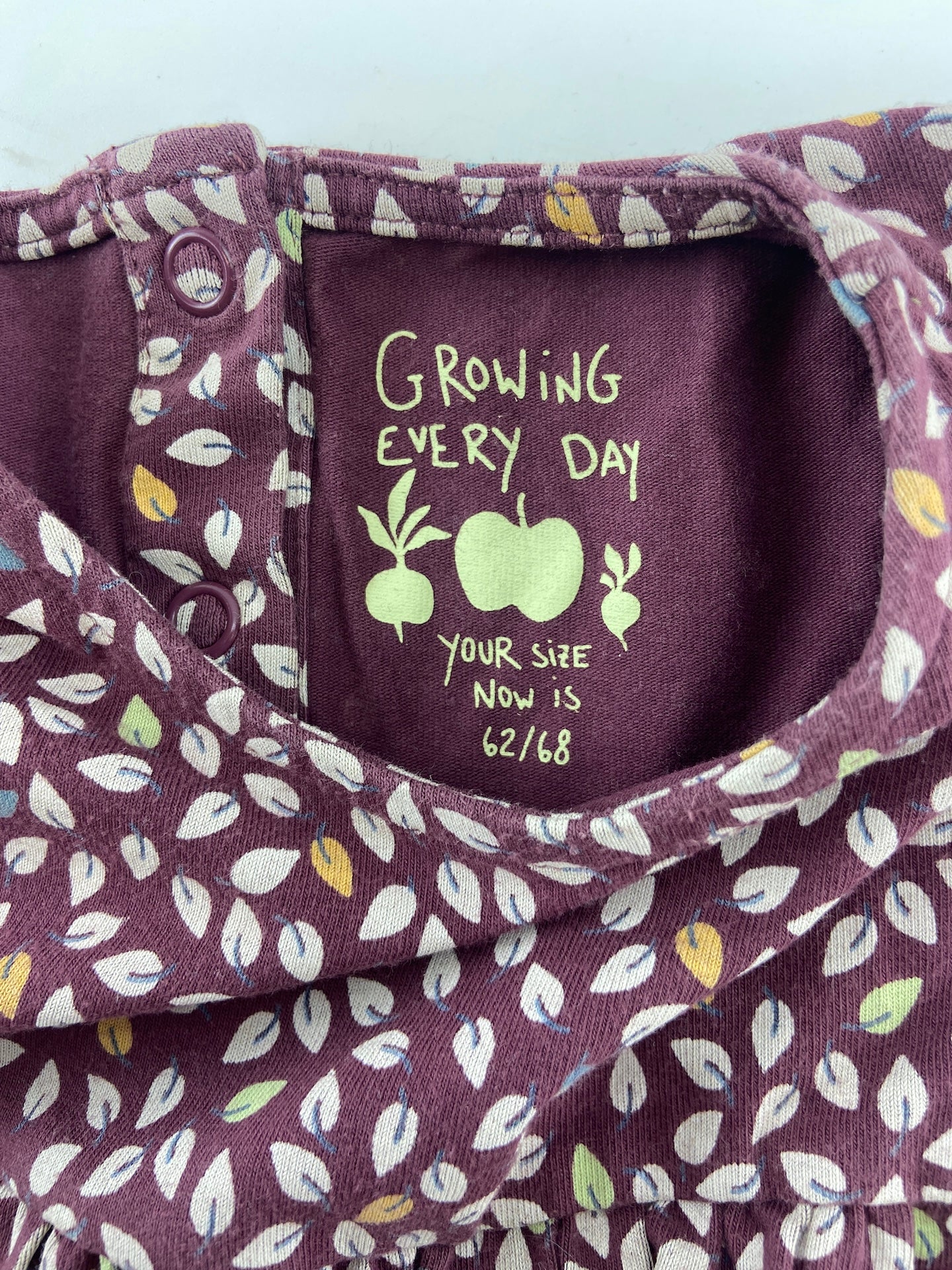 GRUNER KNOPF Vestido estampado