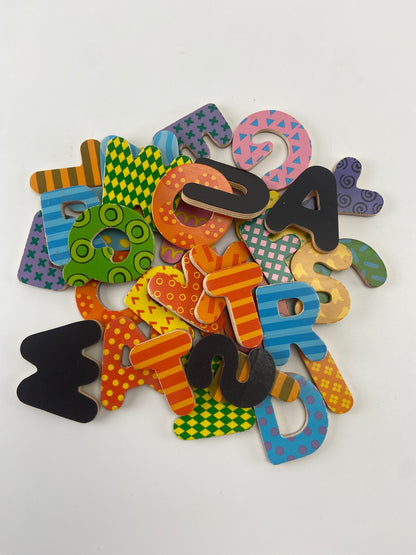 Conjunto de 35 letras magnéticas