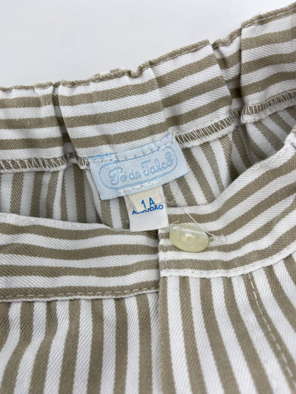 PÓ DE TALCO Calções às riscas.